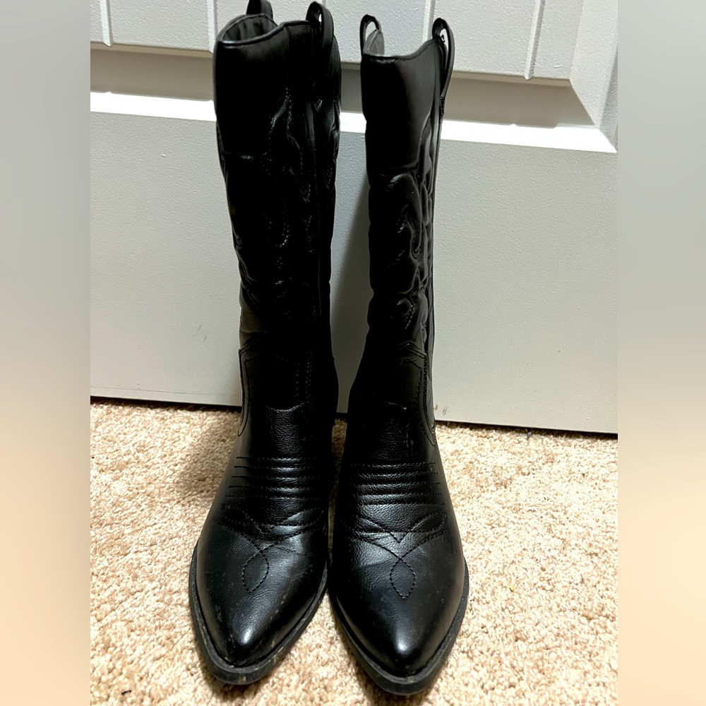 Black cowboy boots